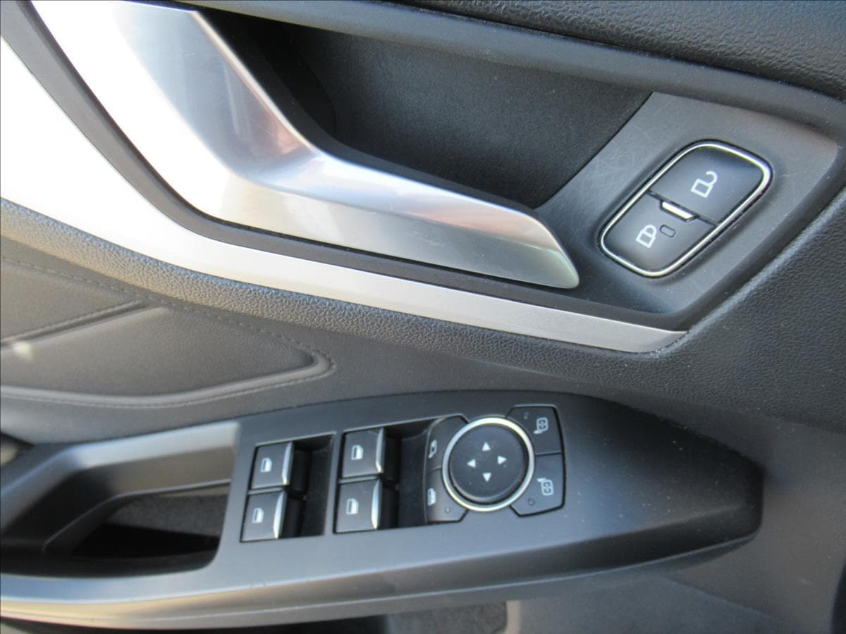 2019 Ford Focus - 13