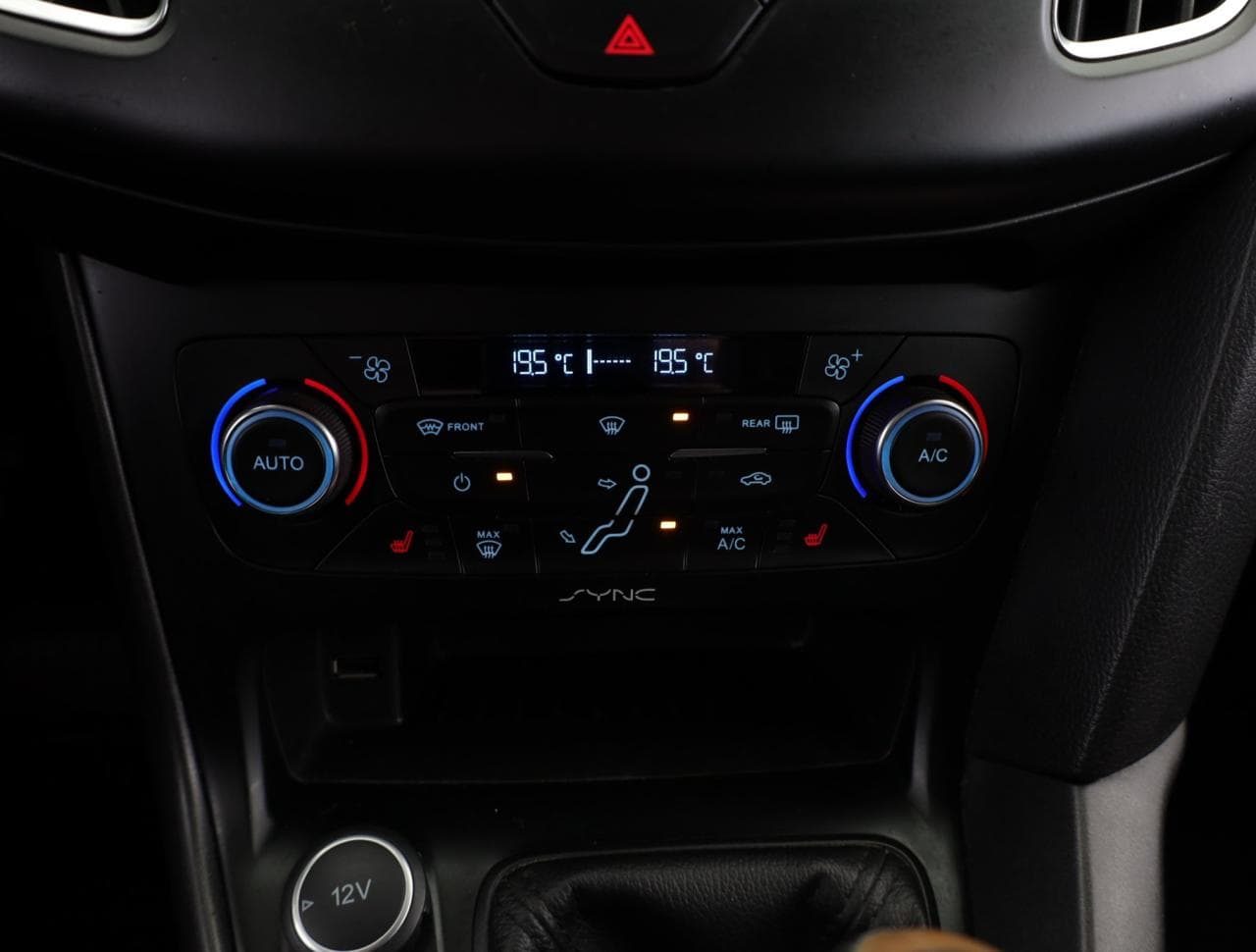 2014 Ford Focus - 17