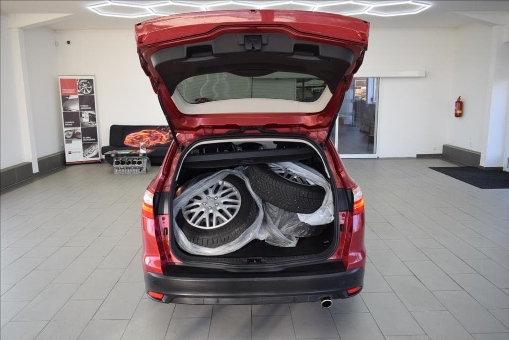 2011 Ford Focus - 12