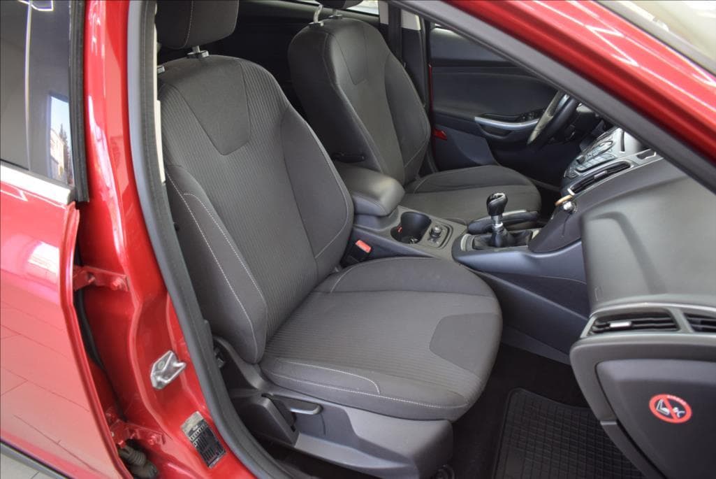 2011 Ford Focus - 14