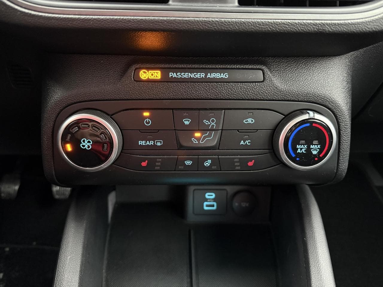 2022 Ford FOCUS - 16