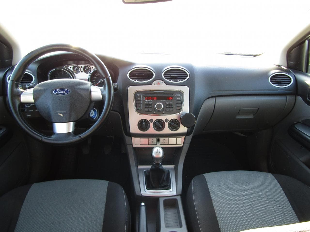2010 Ford Focus - 8