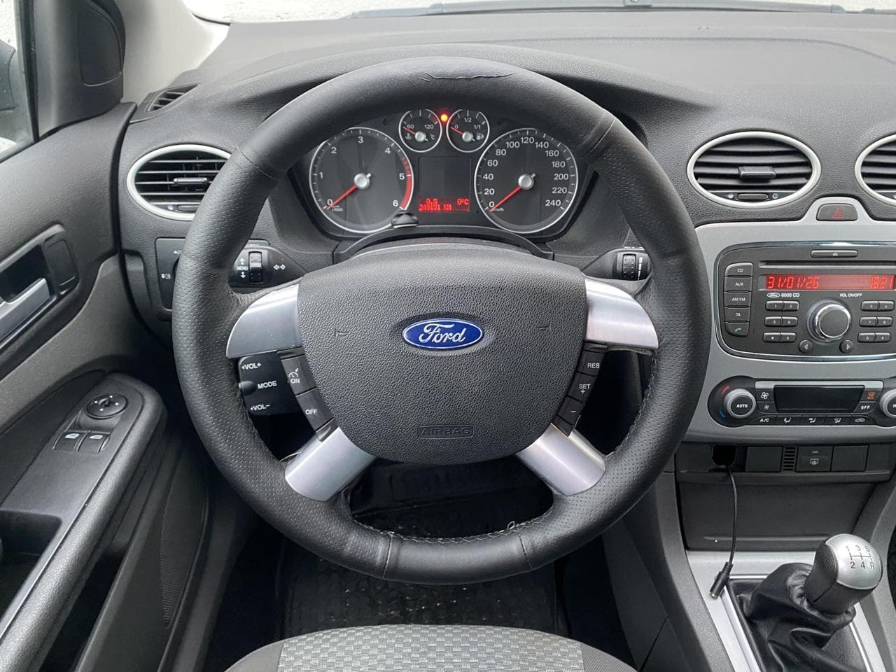 2007 Ford Focus - 11