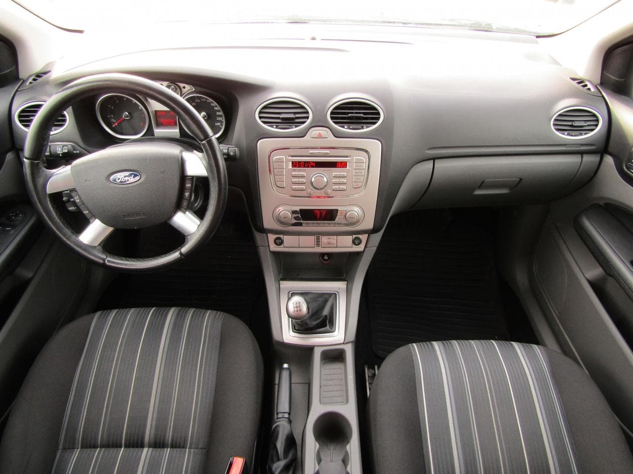 2008 Ford FOCUS - 8
