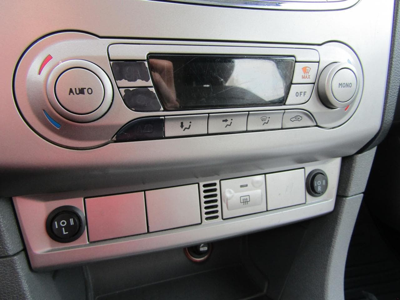 2008 Ford FOCUS - 12