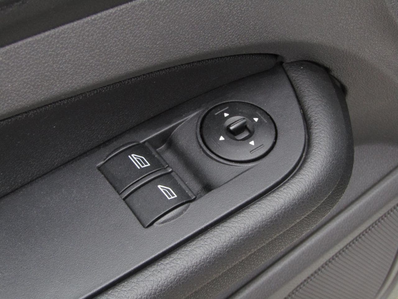 2005 Ford FOCUS - 11