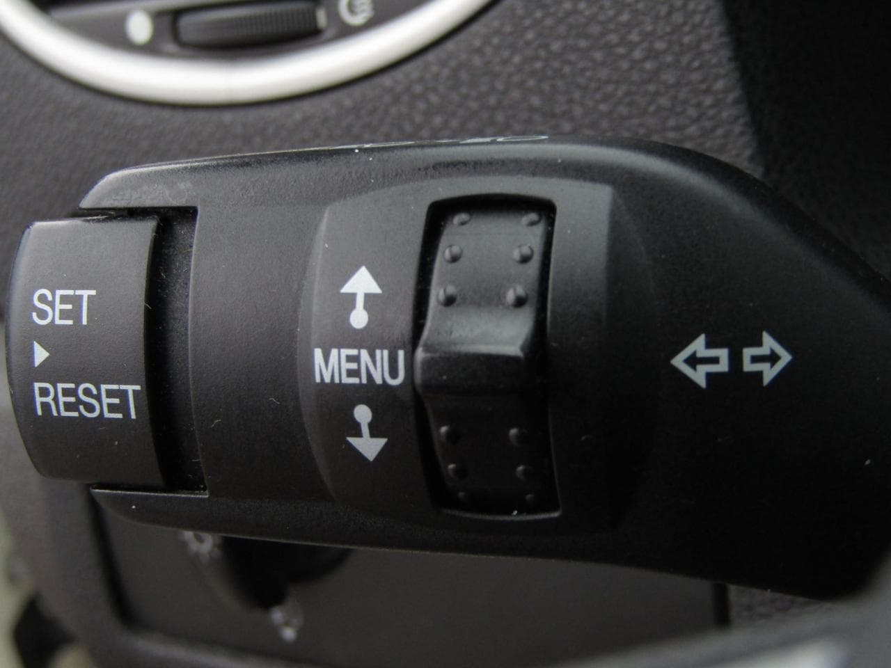2005 Ford FOCUS - 12