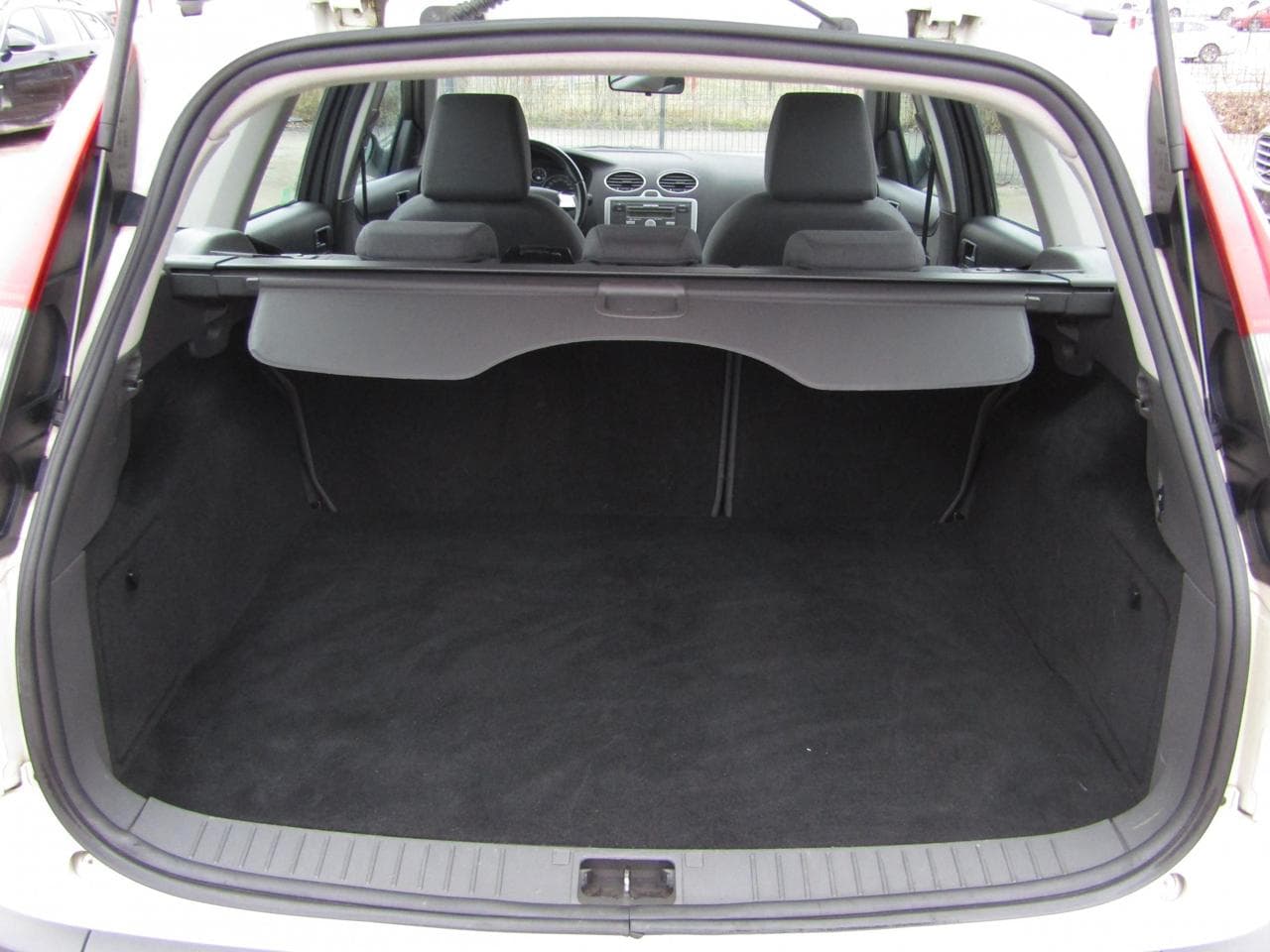 2005 Ford FOCUS - 7