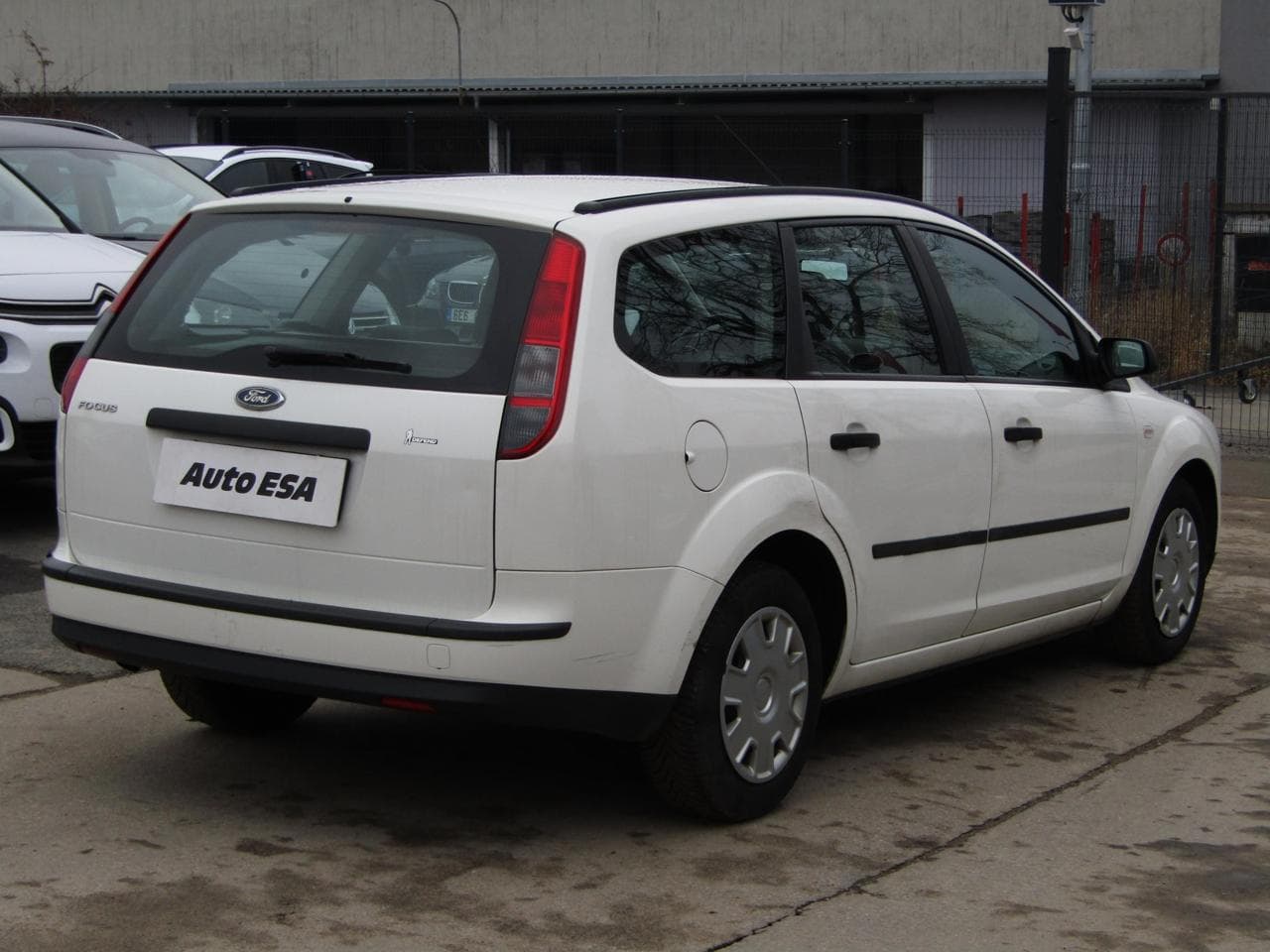 2005 Ford FOCUS - 4
