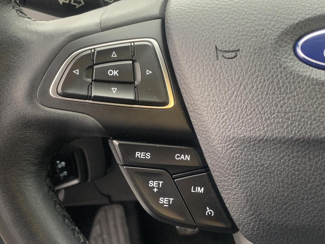 2017 Ford FOCUS - 14