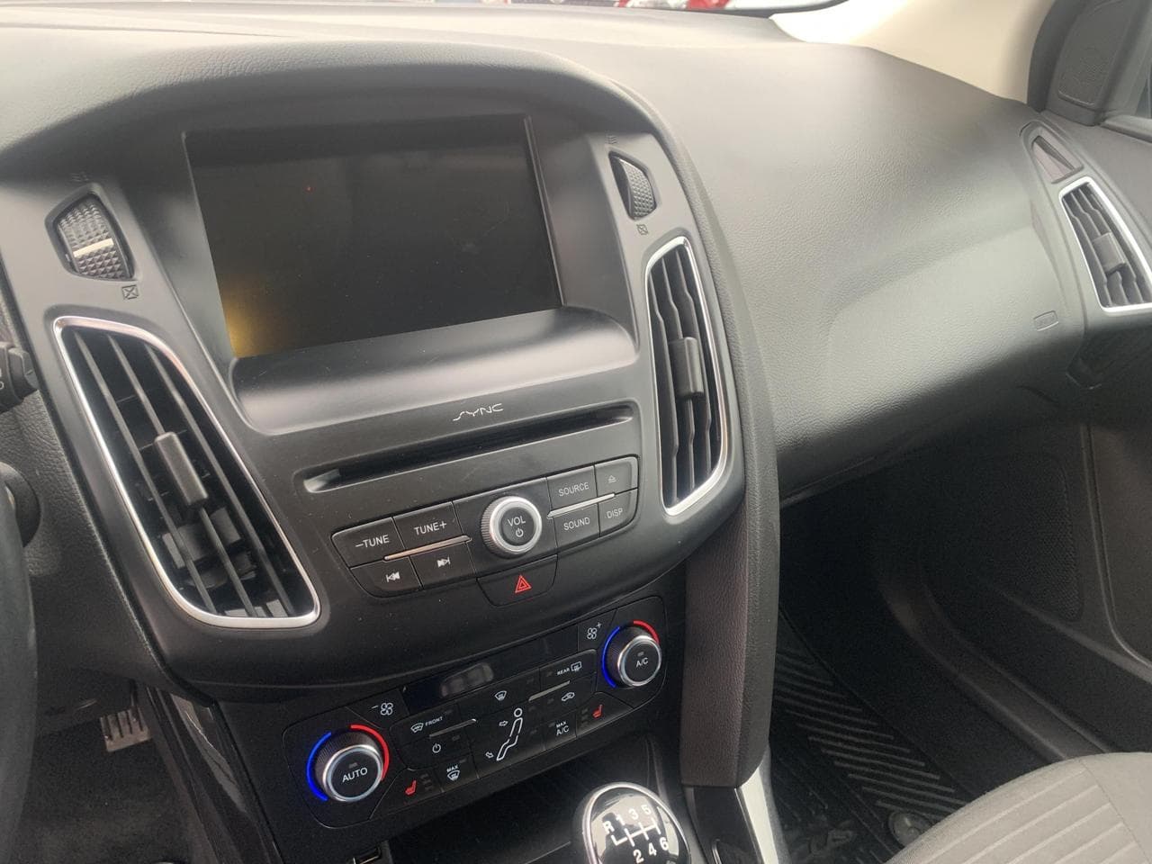 2017 Ford FOCUS - 16
