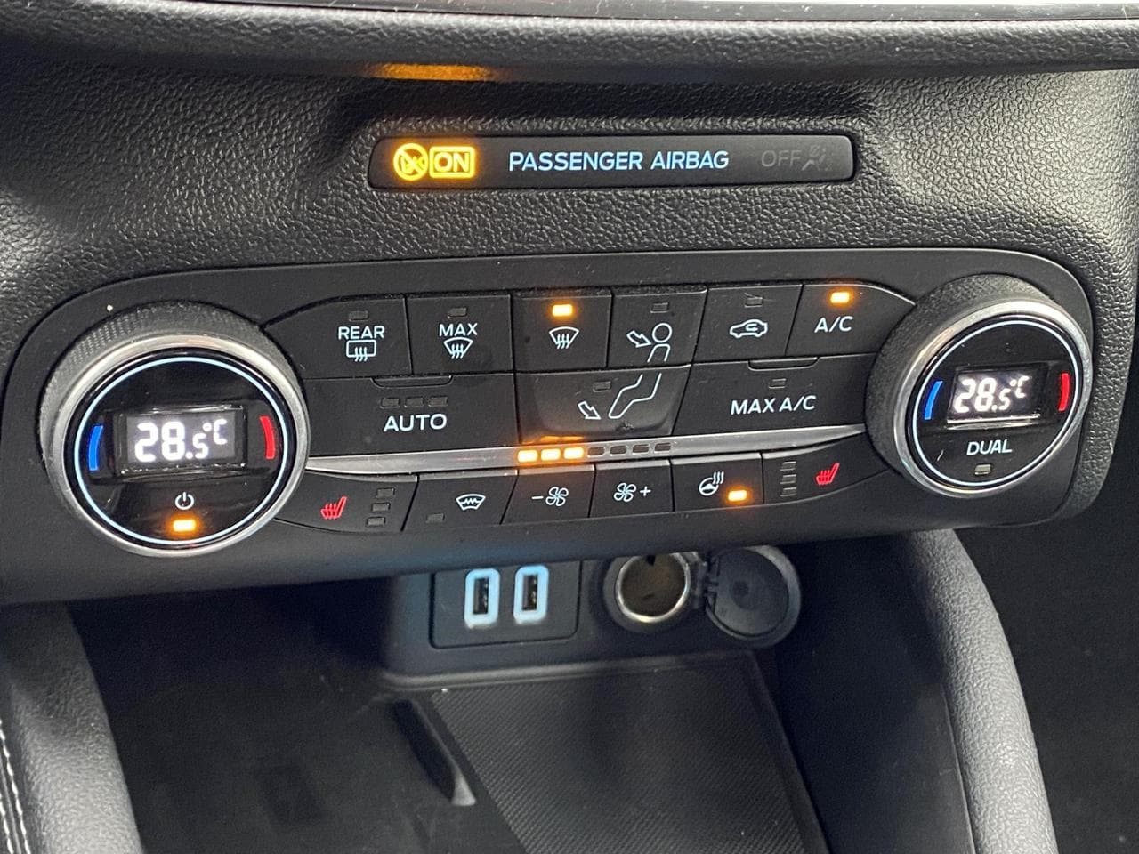 2021 Ford FOCUS - 16