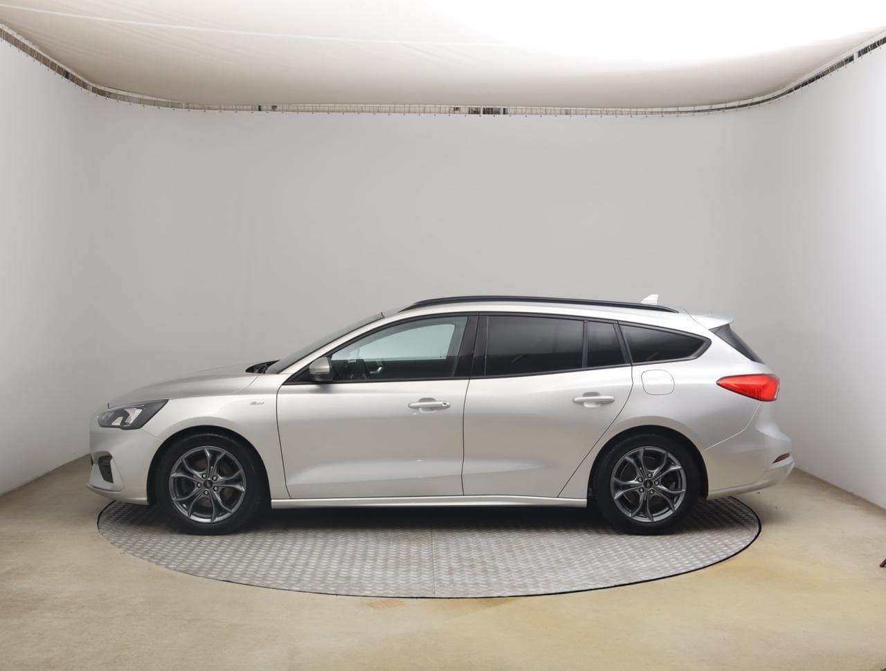 2020 Ford FOCUS - 4