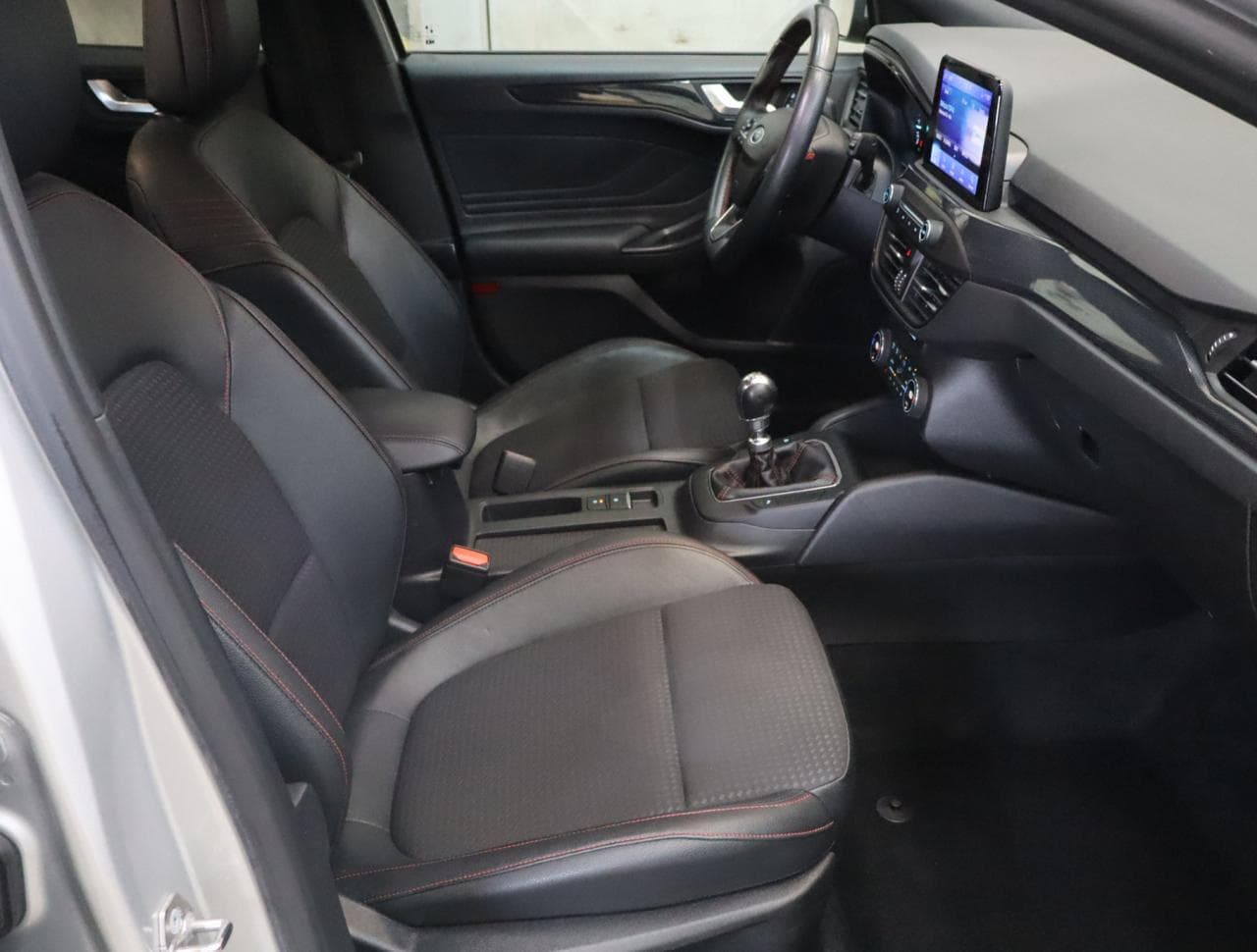 2020 Ford FOCUS - 12