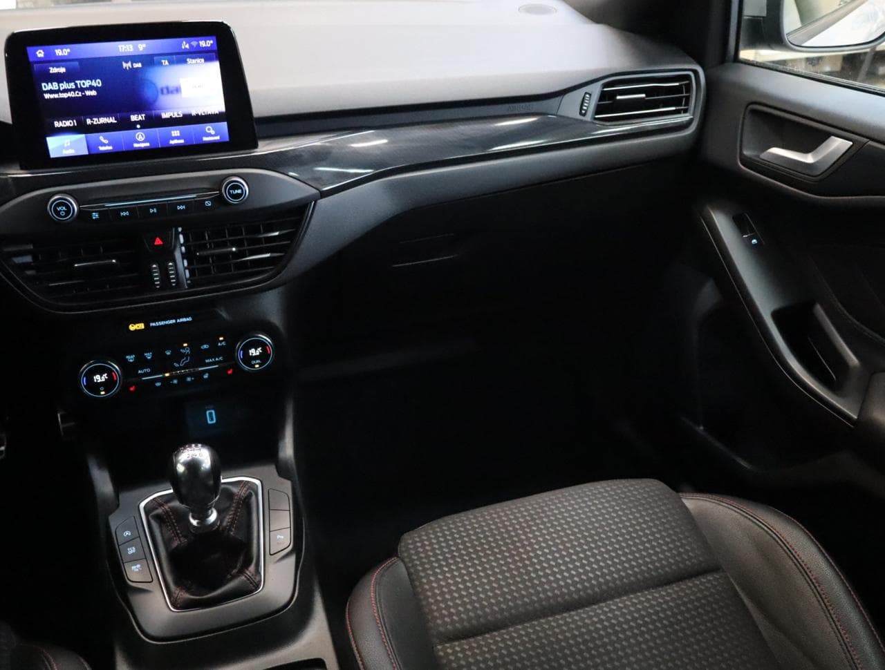 2020 Ford FOCUS - 11