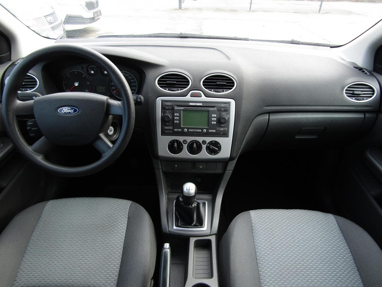 2006 Ford FOCUS - 8