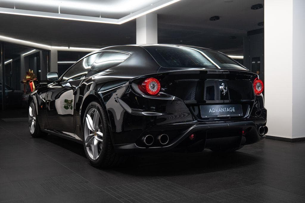 Ferrari FF - 4