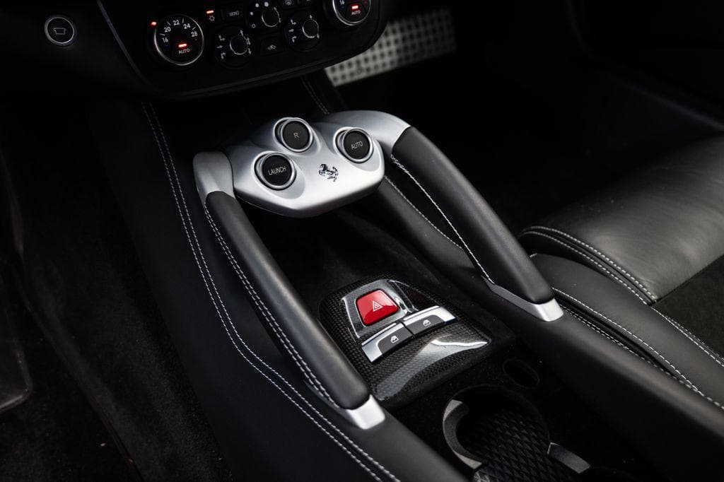 Ferrari FF - 12
