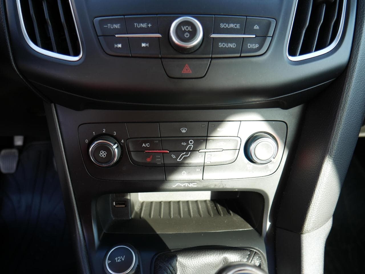 2015 Ford Focus - 15