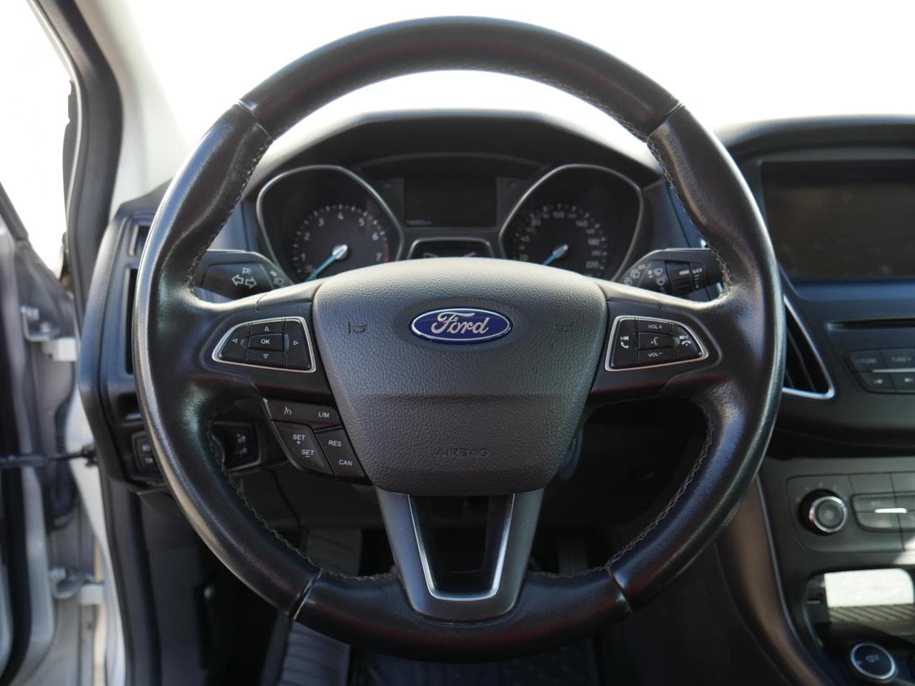 2015 Ford Focus - 16