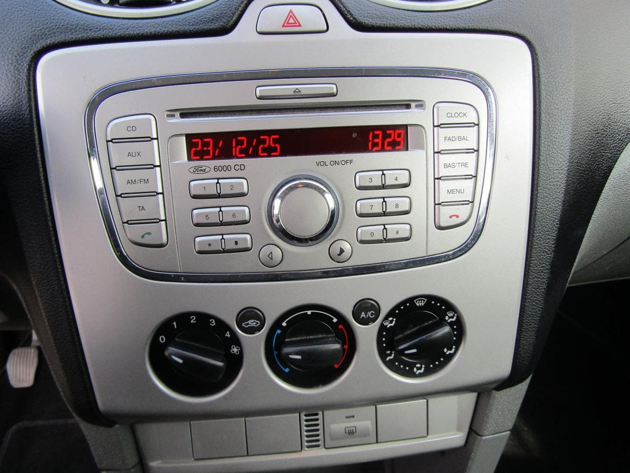 2008 Ford Focus - 14