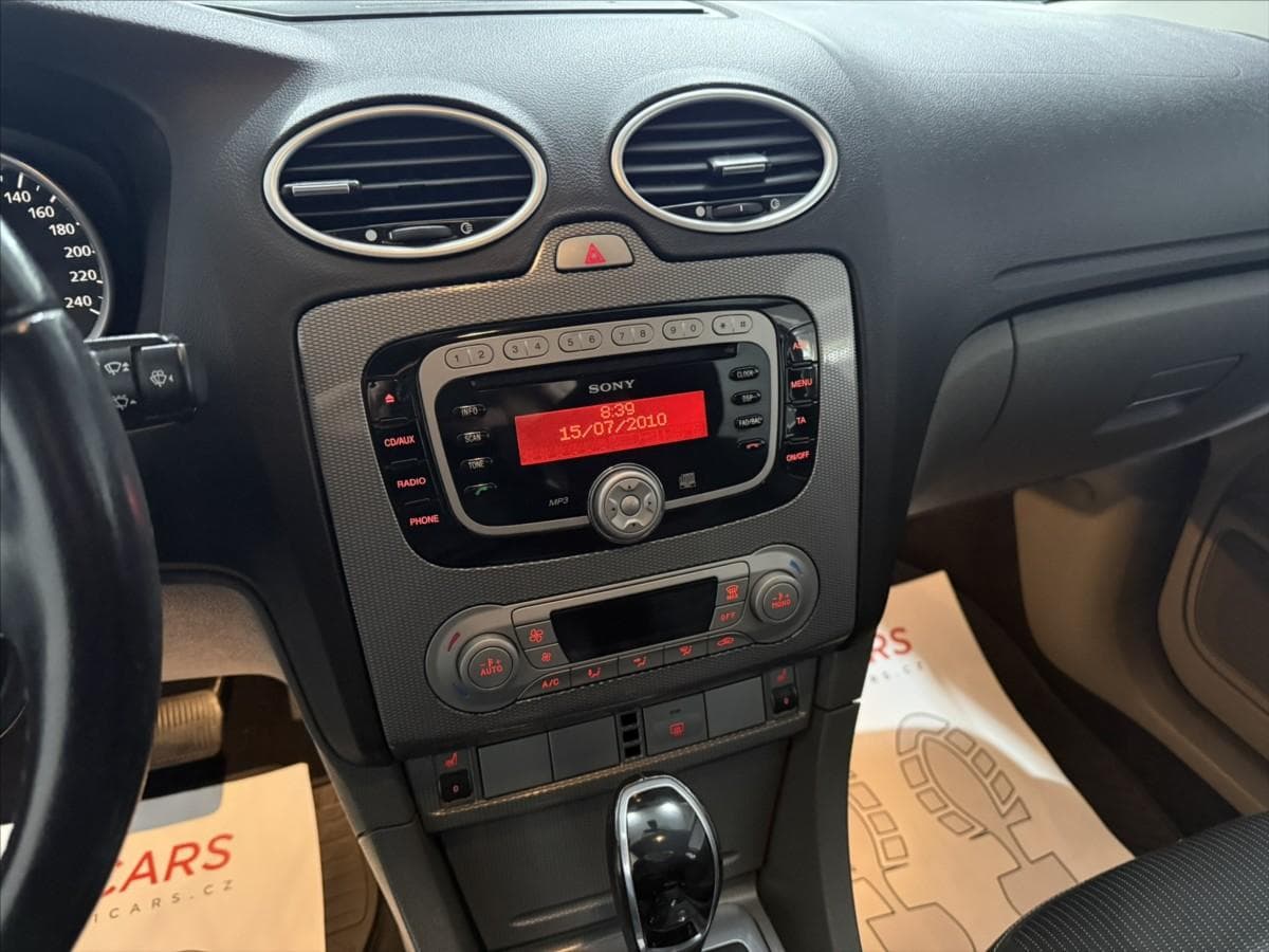 2010 Ford Focus - 11