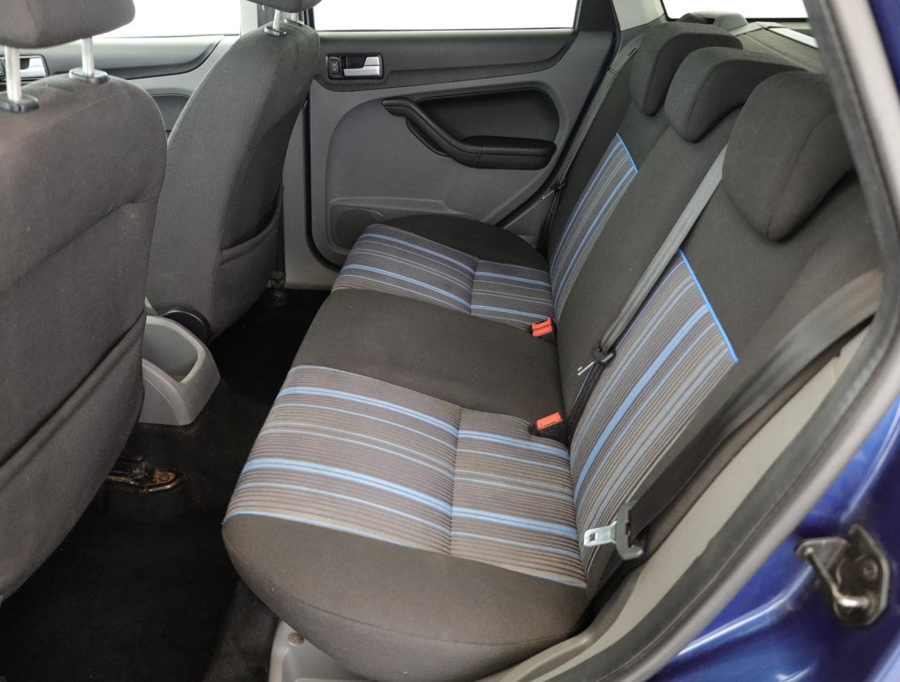 2009 Ford Focus - 12