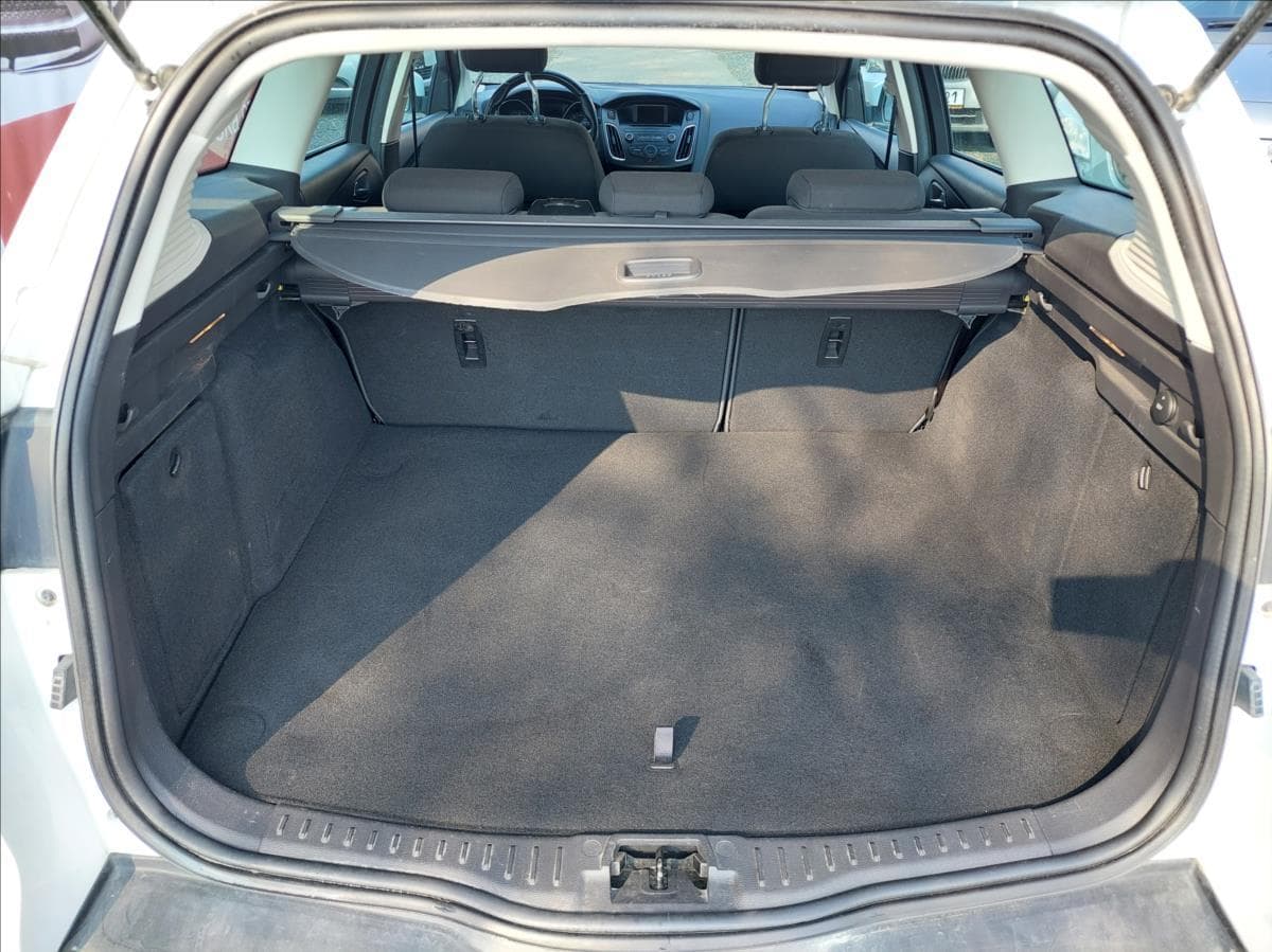 2017 Ford Focus - 15