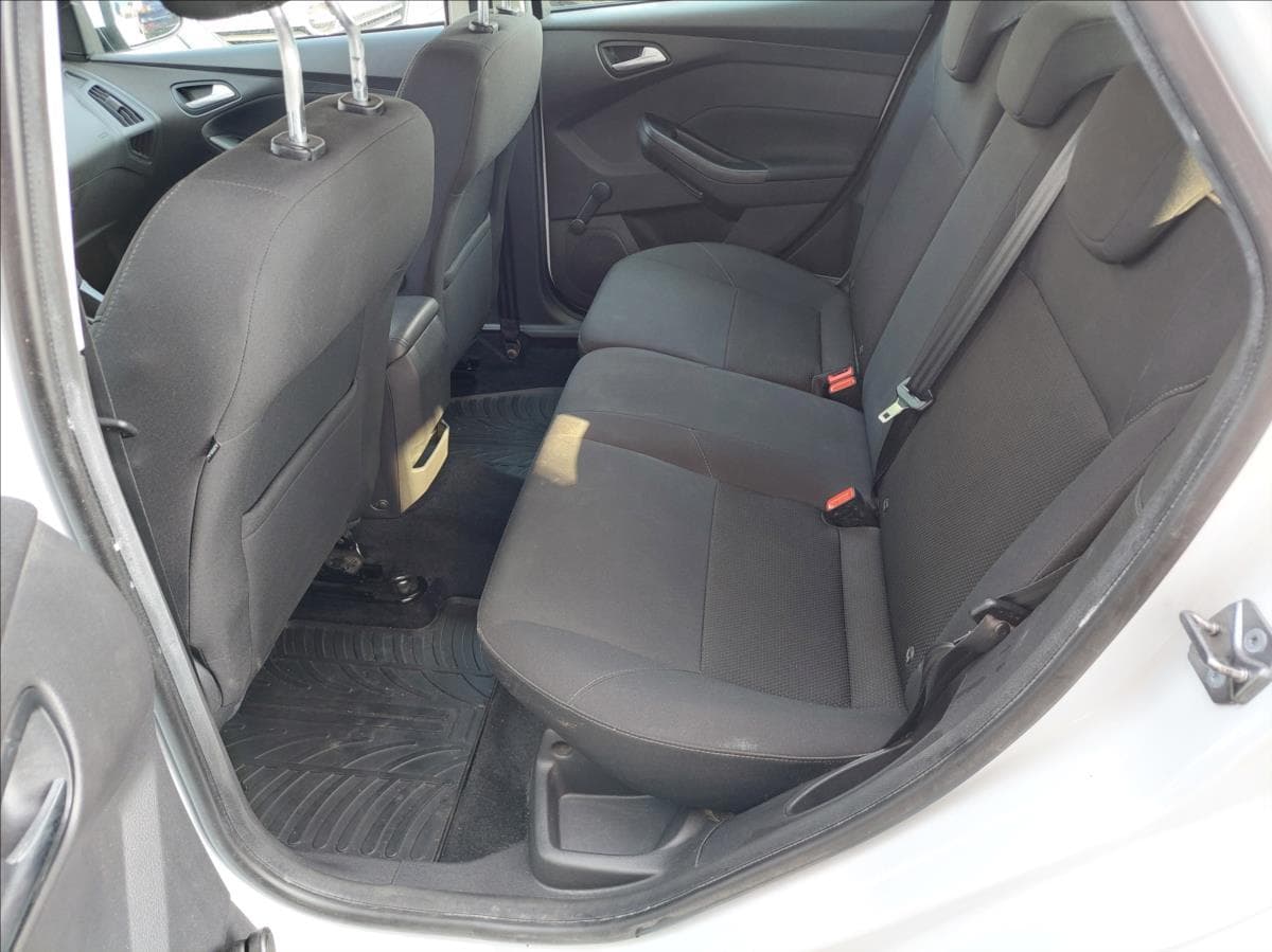 2017 Ford Focus - 13