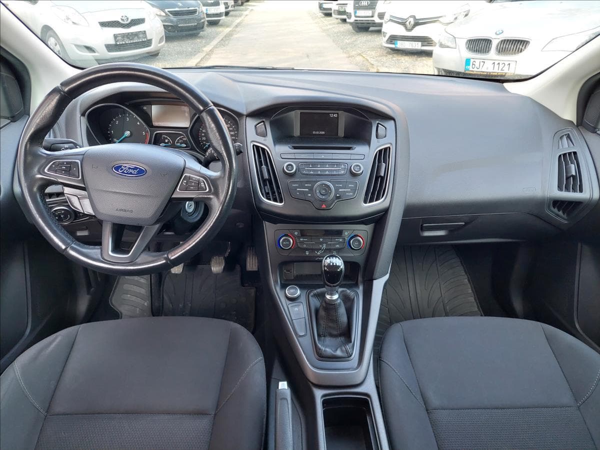 2017 Ford Focus - 10