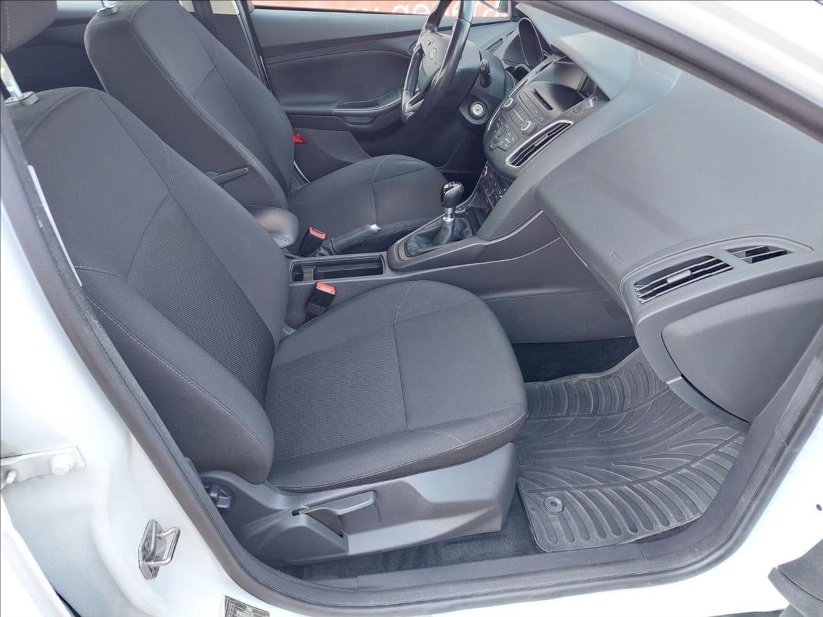 2017 Ford Focus - 12