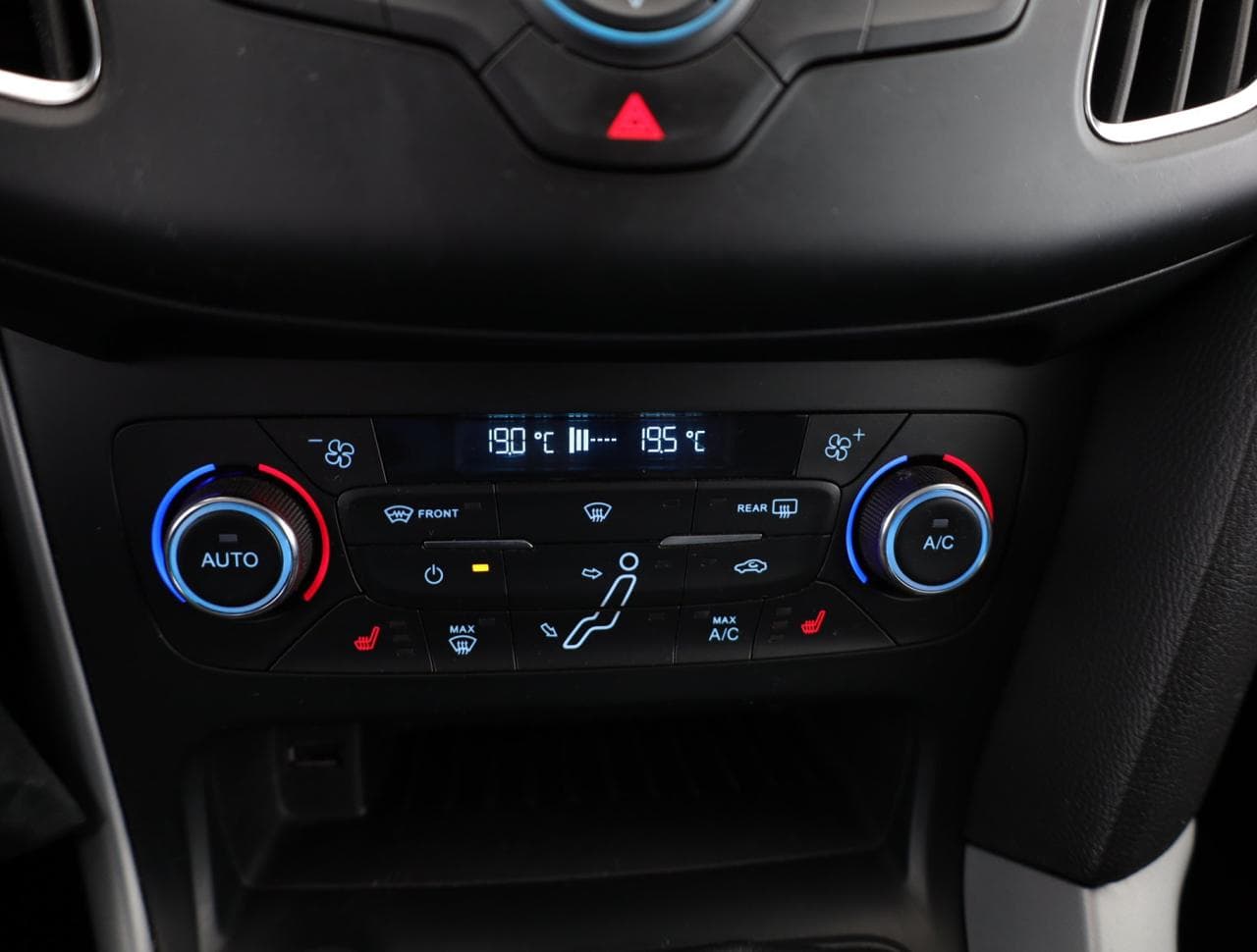 2014 Ford Focus - 17