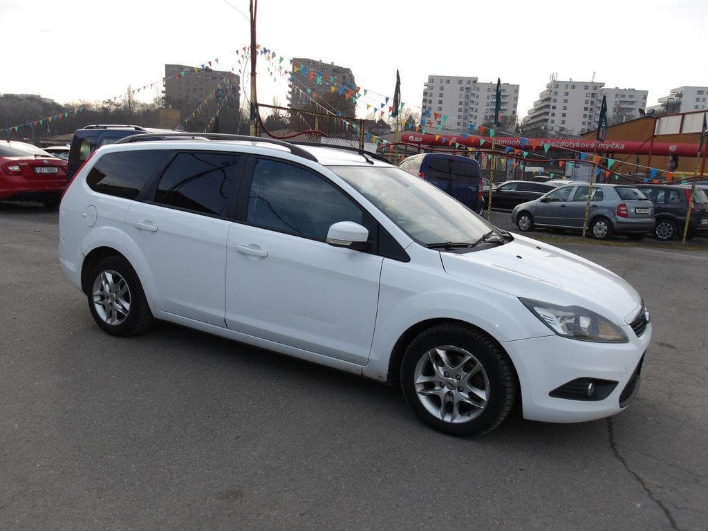2009 Ford Focus - 8
