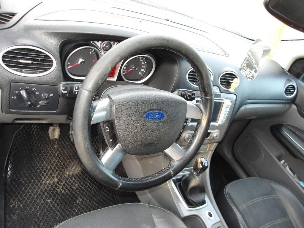 2009 Ford Focus - 17