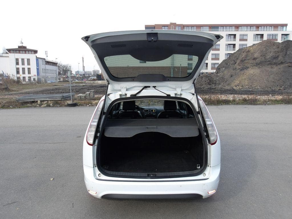 2009 Ford Focus - 15