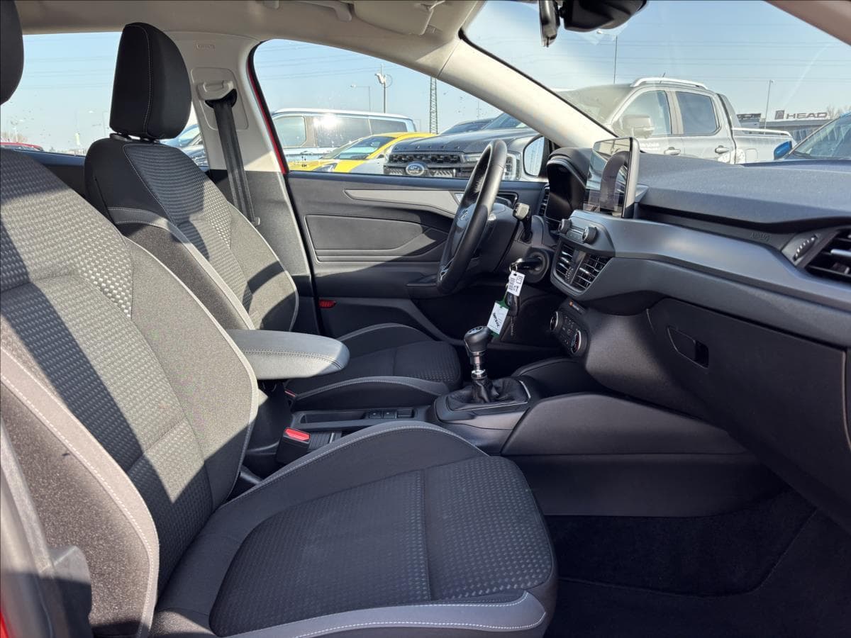 2022 Ford Focus - 17