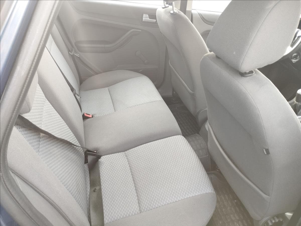2007 Ford FOCUS - 10