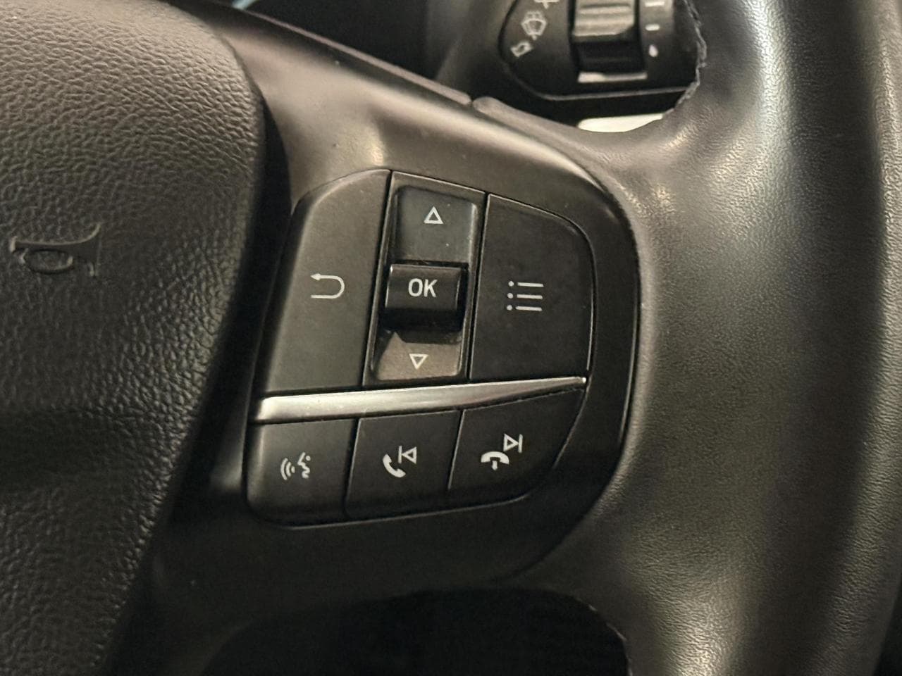 2022 Ford Focus - 33