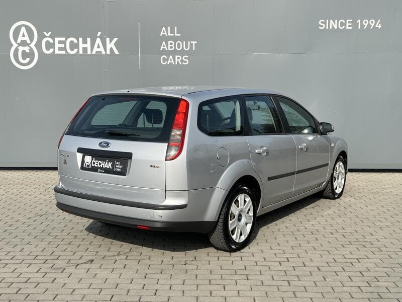 2005 Ford FOCUS - 5