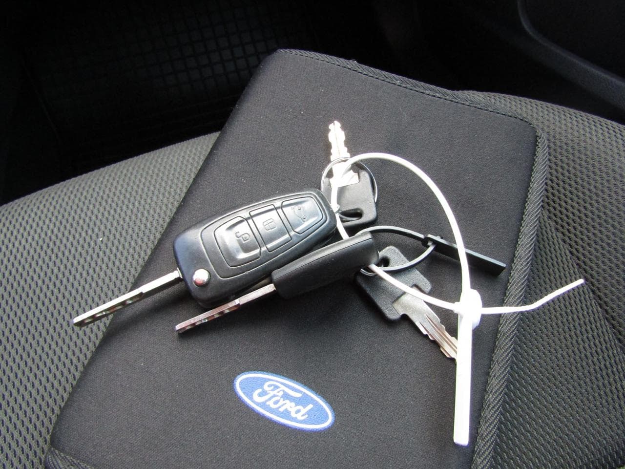 2012 Ford FOCUS - 17