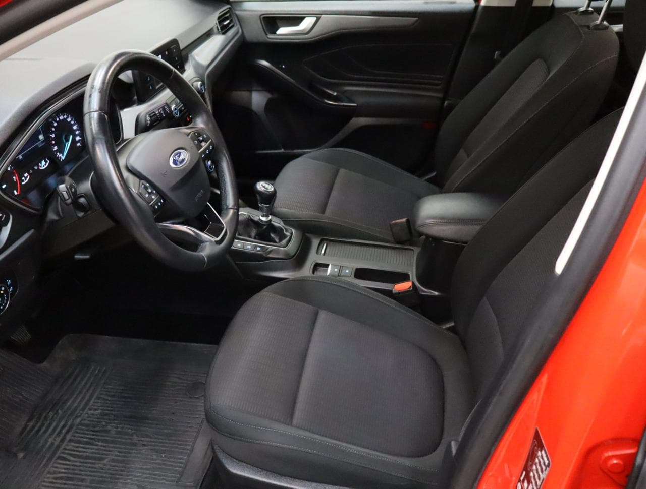 2019 Ford FOCUS - 16