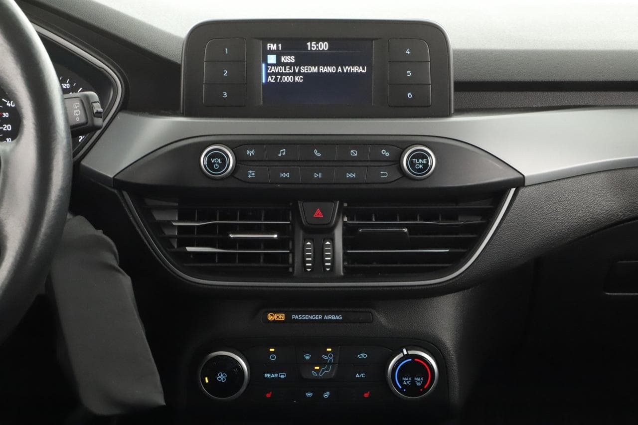 2018 Ford FOCUS - 16