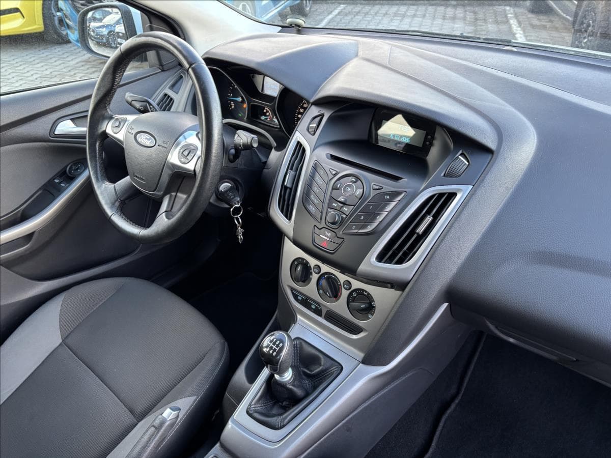 2012 Ford FOCUS - 16