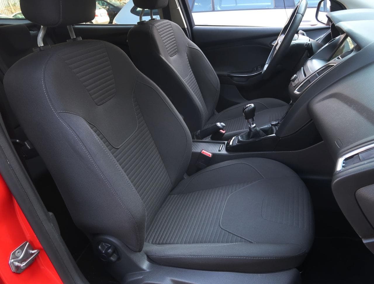 2017 Ford FOCUS - 12