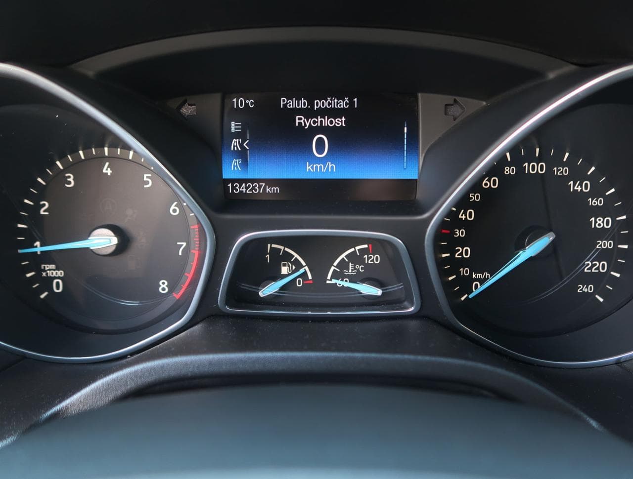 2017 Ford FOCUS - 17