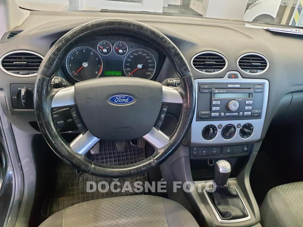 2006 Ford FOCUS - 3