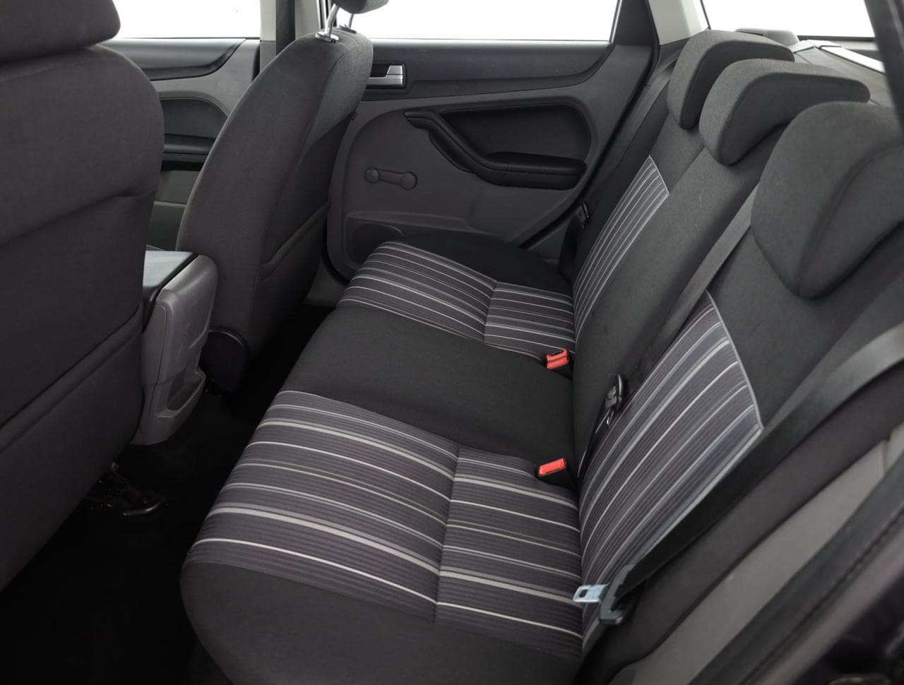 2009 Ford FOCUS - 12