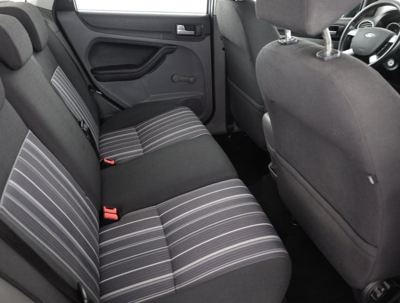 2009 Ford FOCUS - 11