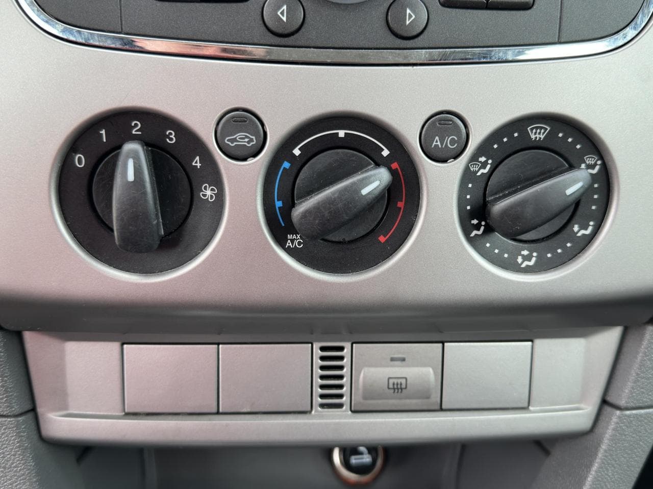 2011 Ford FOCUS - 13