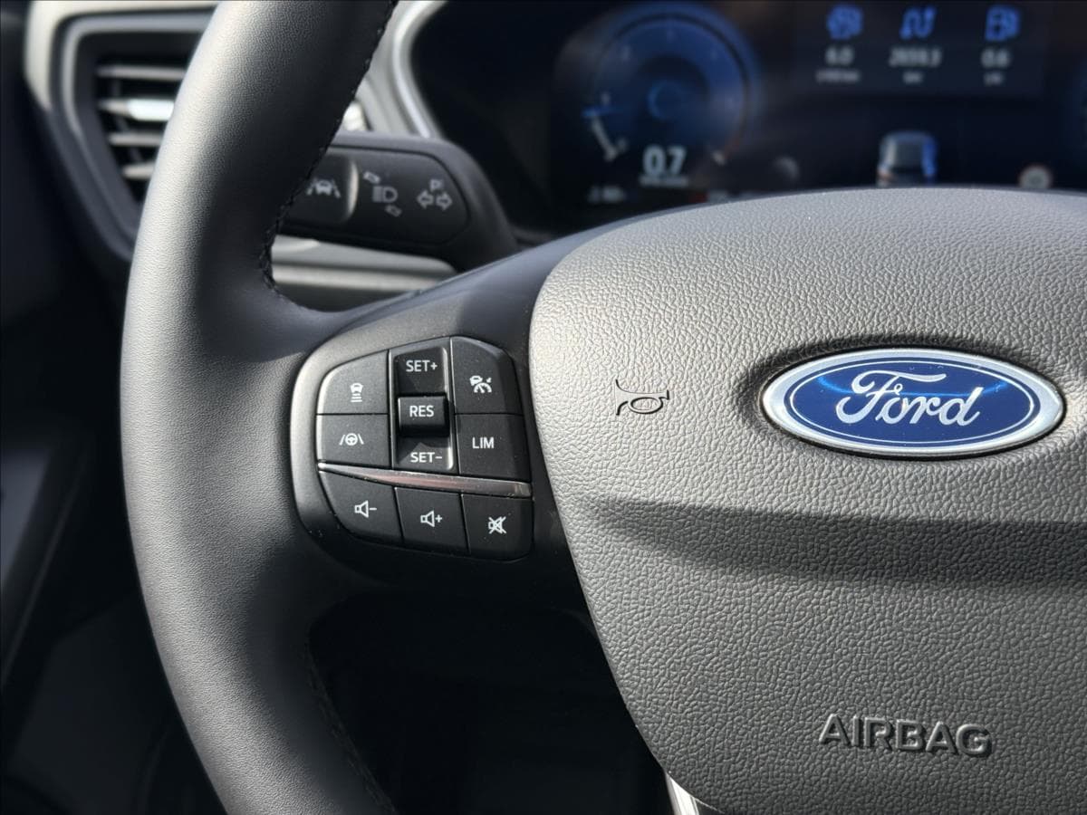 2025 Ford FOCUS - 18